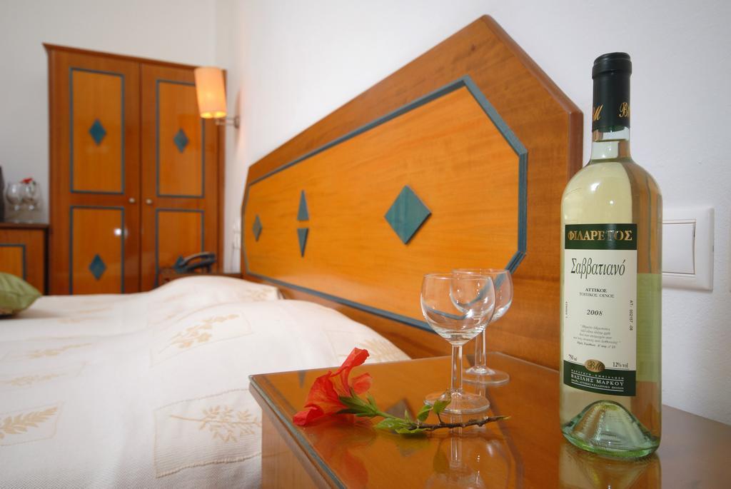 Barbouni Hotel&Studios Naxos City Habitación foto